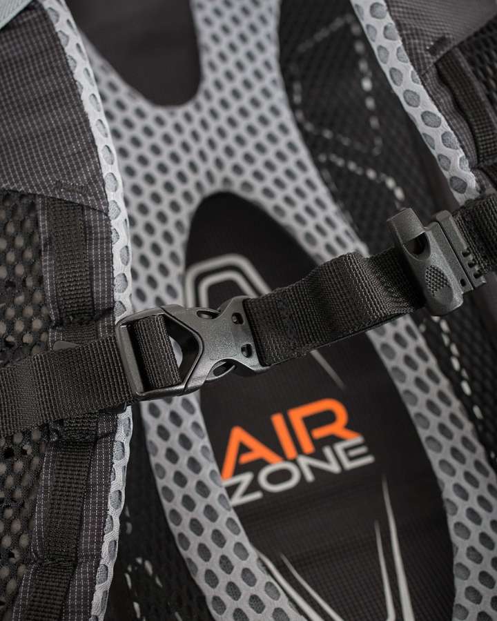 Correa de ajuste del pecho. - Lowe Alpine AirZone Z Duo 30 Regular
