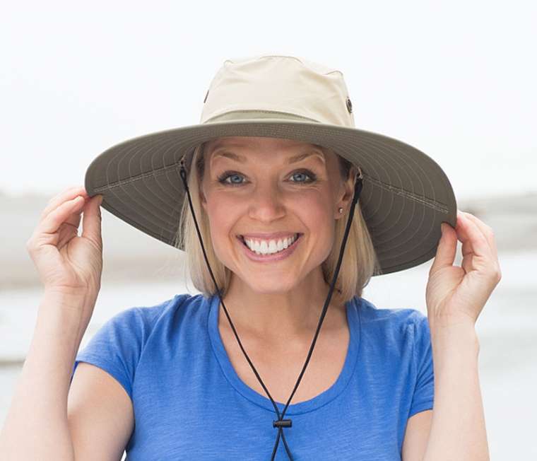 Head Shot Famele - Sunday Afternoons River Guide Hat