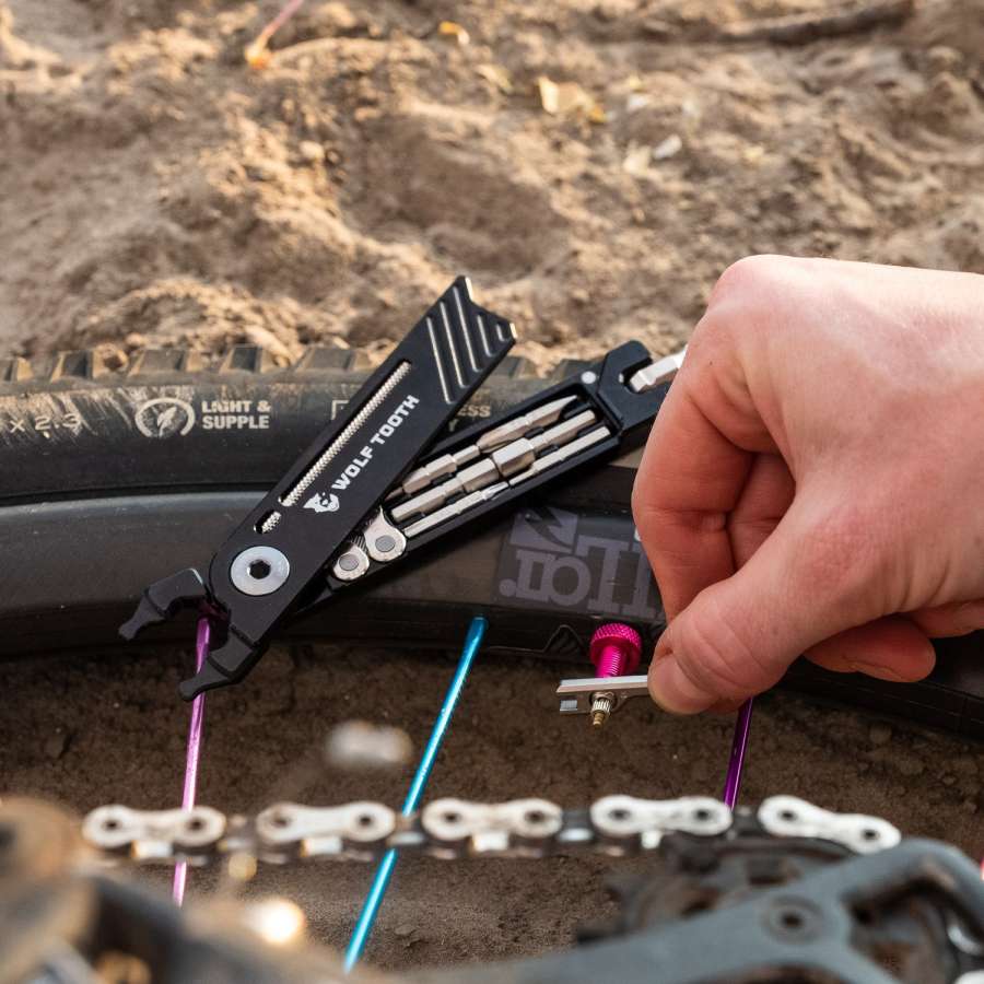  - Wolf Tooth 8-Bit Pliers