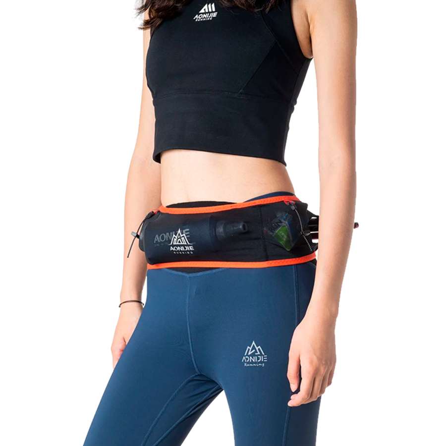  - Aonijie Waist Belt Including 250Ml Soft Flask