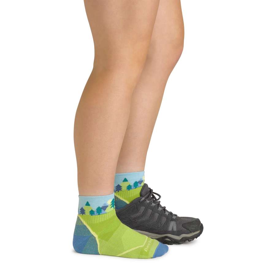  - Darn Tough Kids Quest Quarter Lightweight Hiking Sock