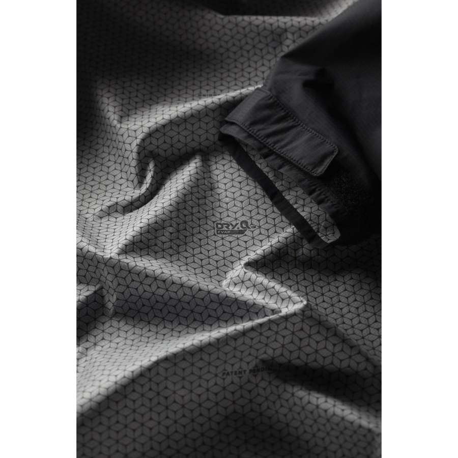 DRYQ - Mountain Hardwear Plasmic Jacket Men